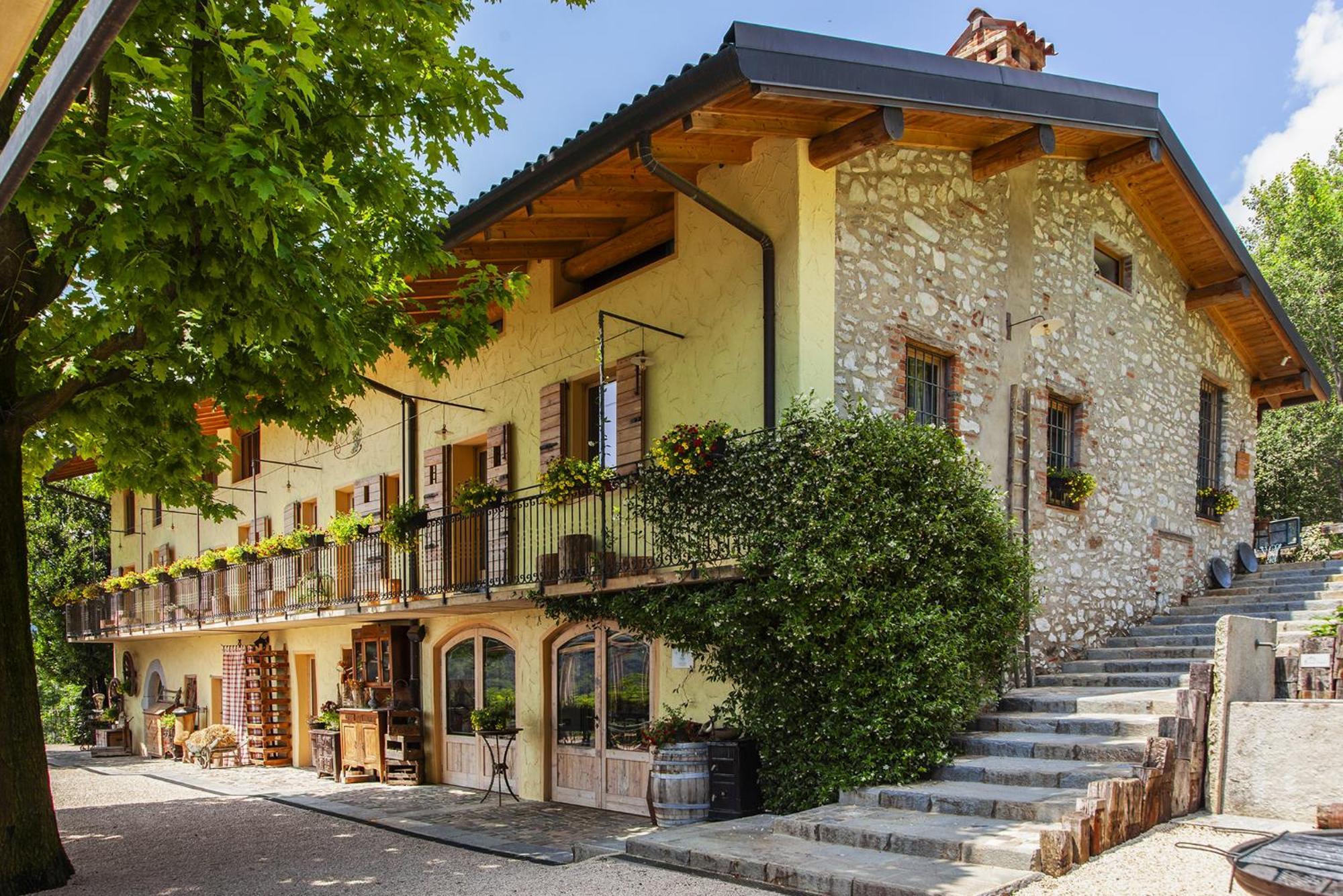 Agriturismo Ca' Fenile Alzano Lombardo Luaran gambar